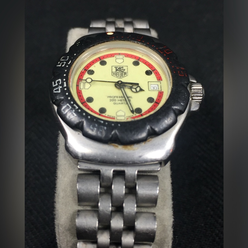 VTG Tag Heuer F1 PROFESSIONAL 200 M 1990's Cream 29mm Quartz Ladies Watch WA1411 - Picture 2 of 12